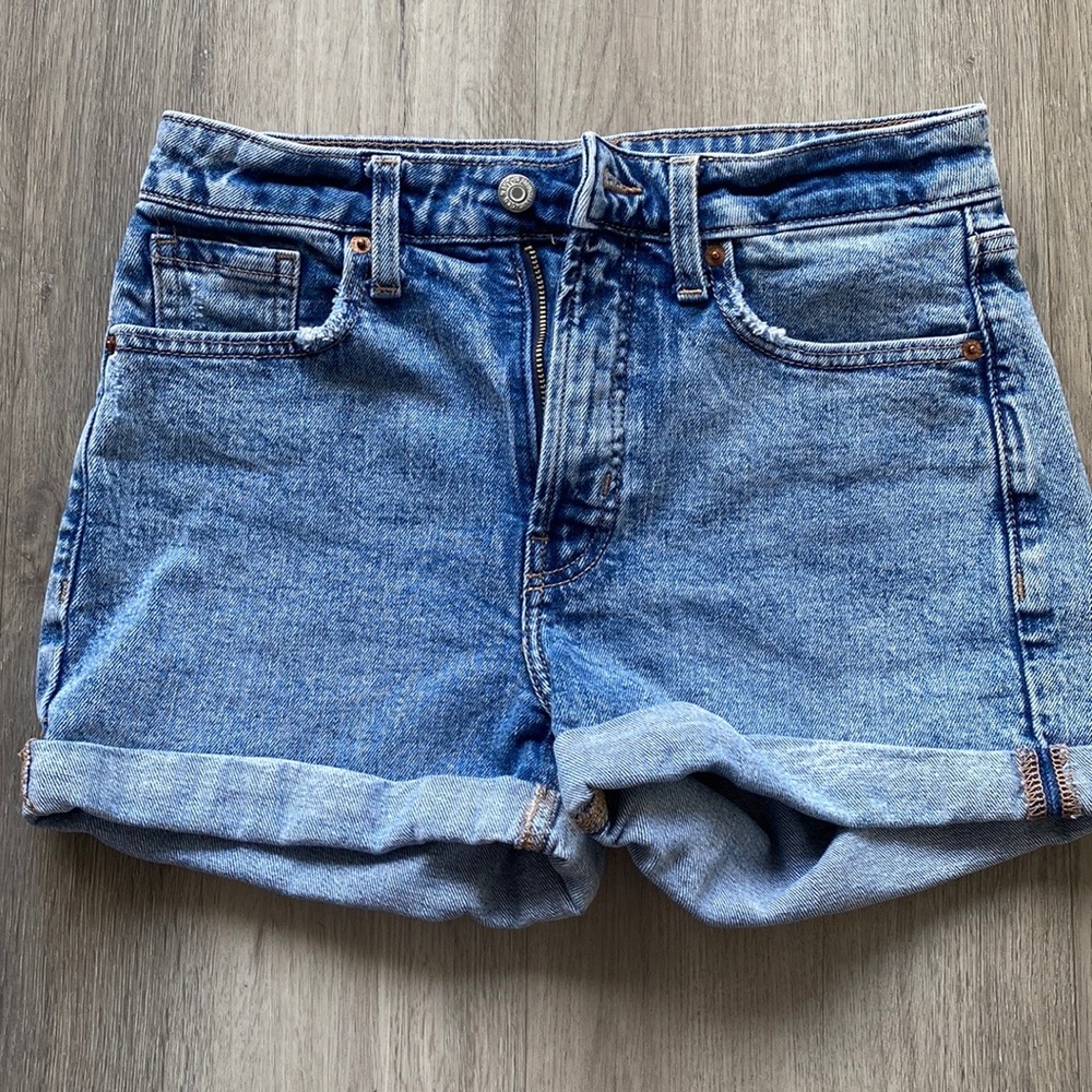 Old Navy Women’s High Rise O.G. Denim short